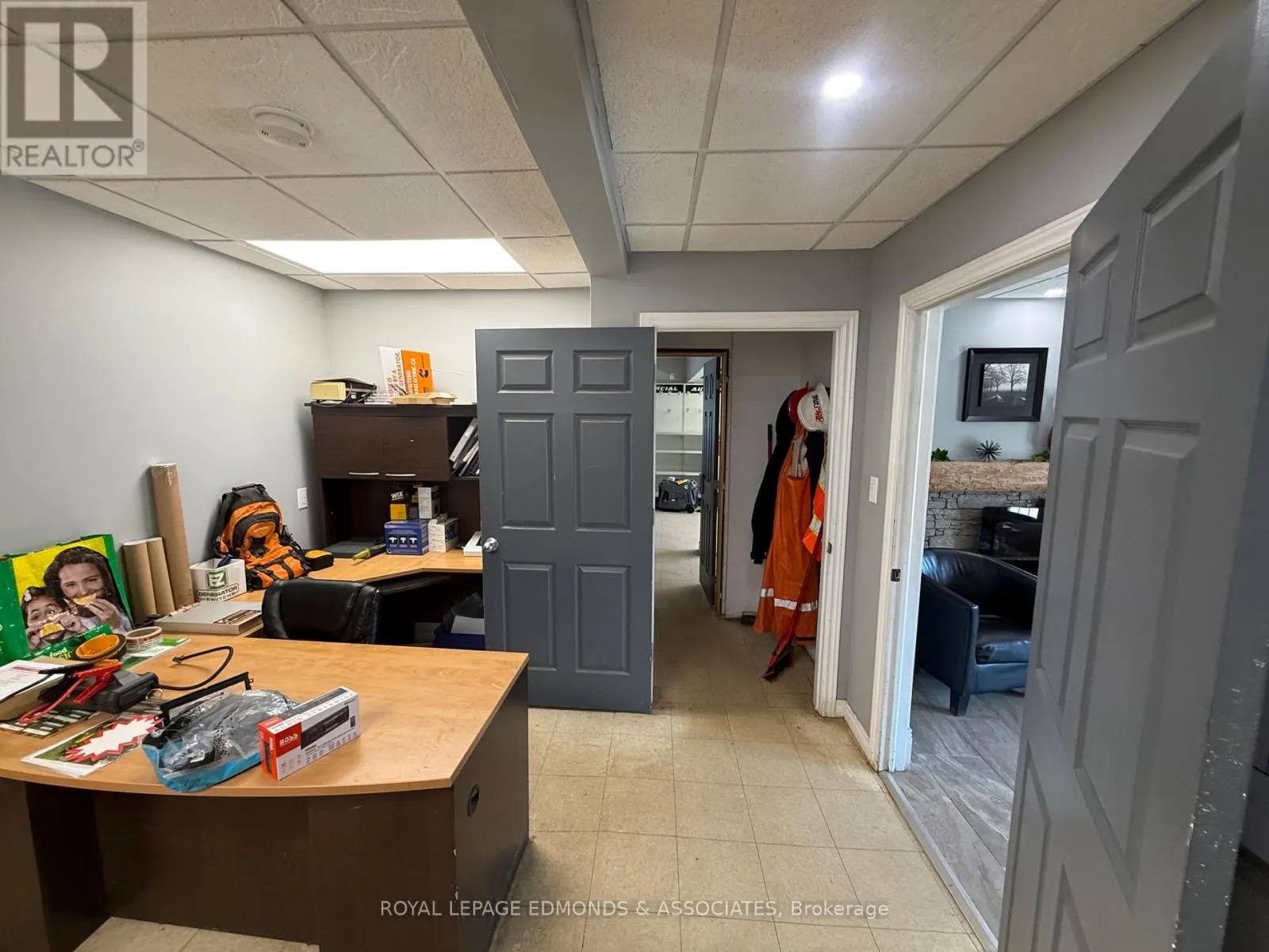 2551 PETAWAWA BOULEVARD