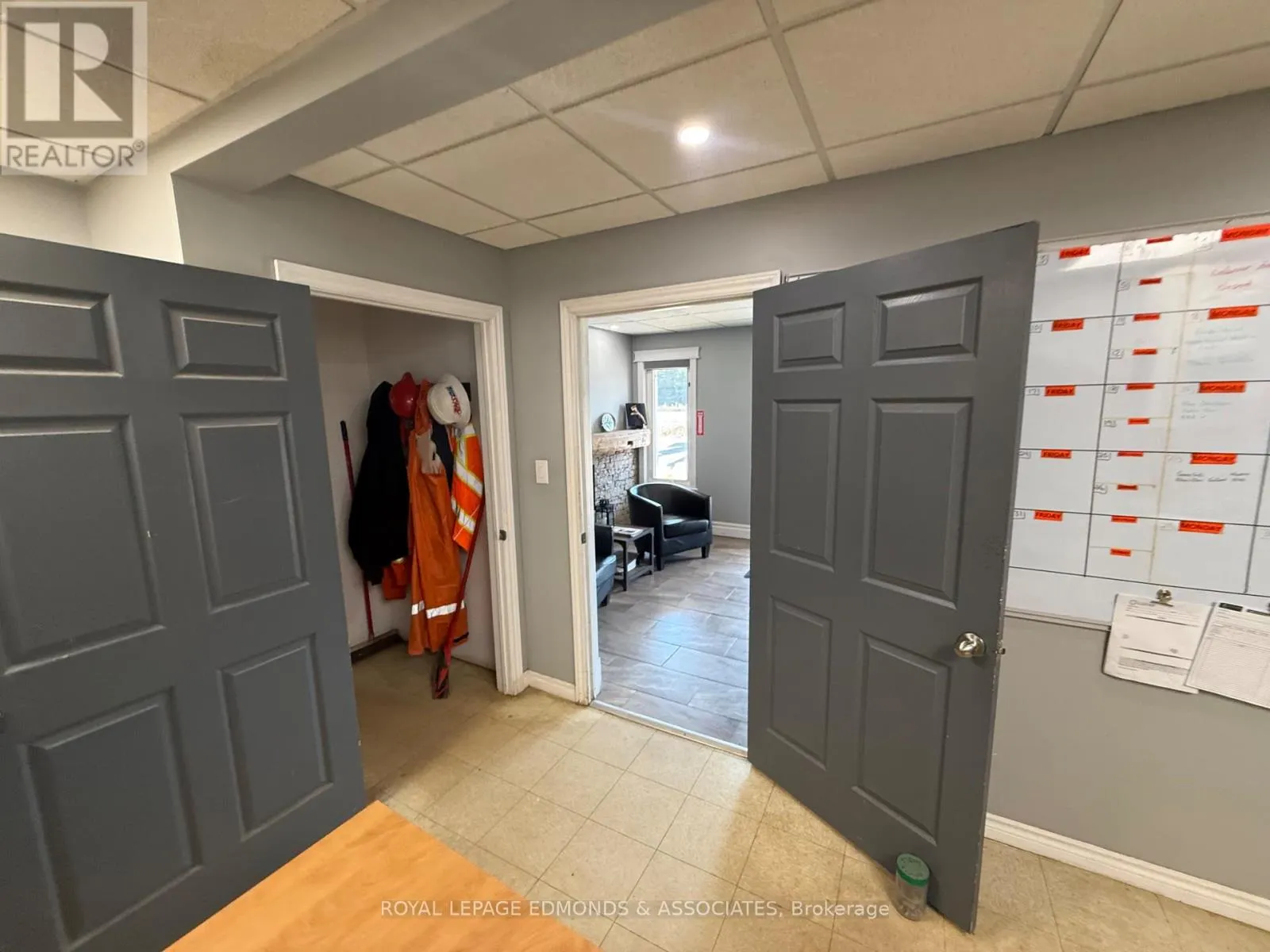 2551 PETAWAWA BOULEVARD