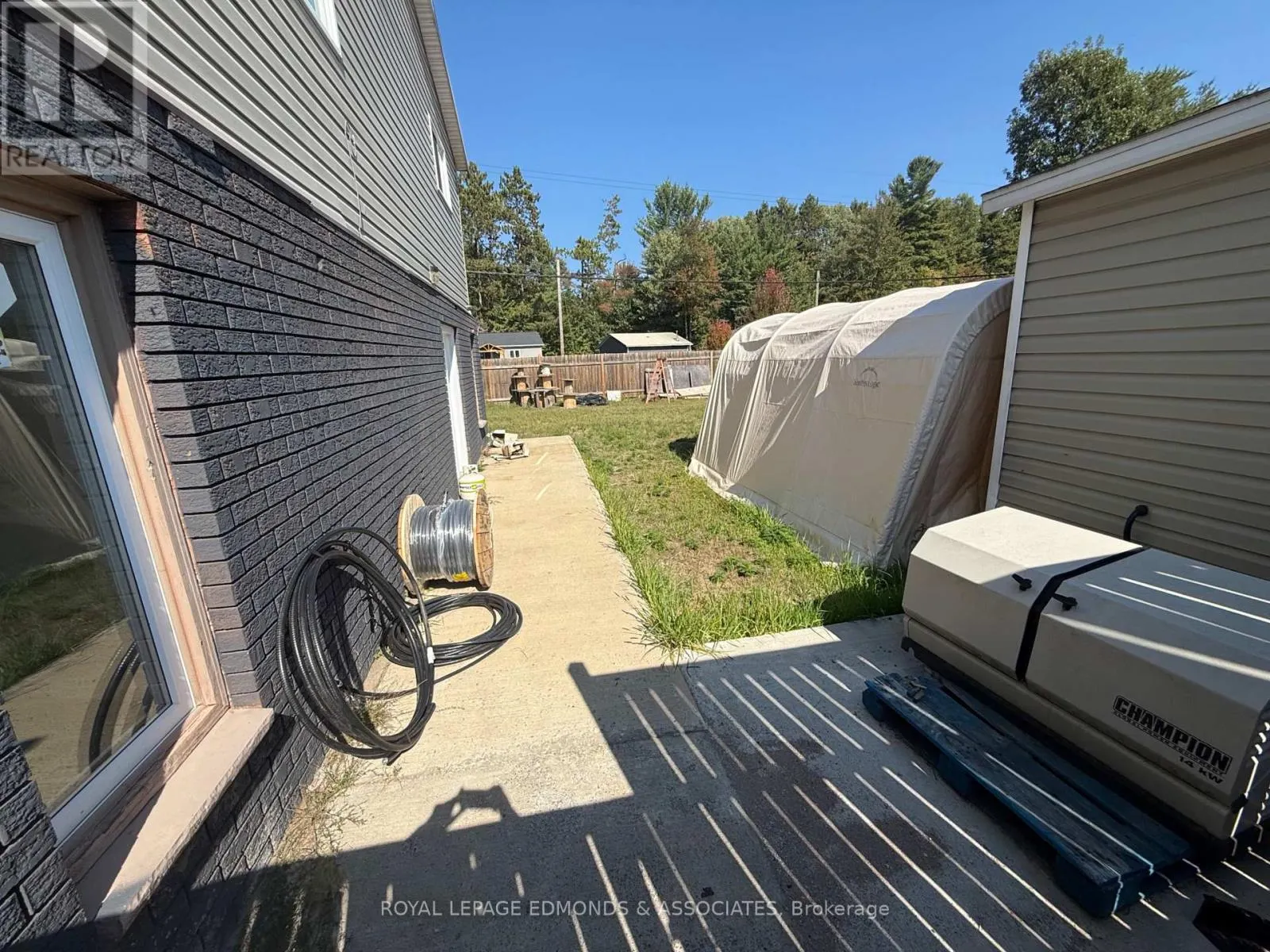 2551 PETAWAWA BOULEVARD