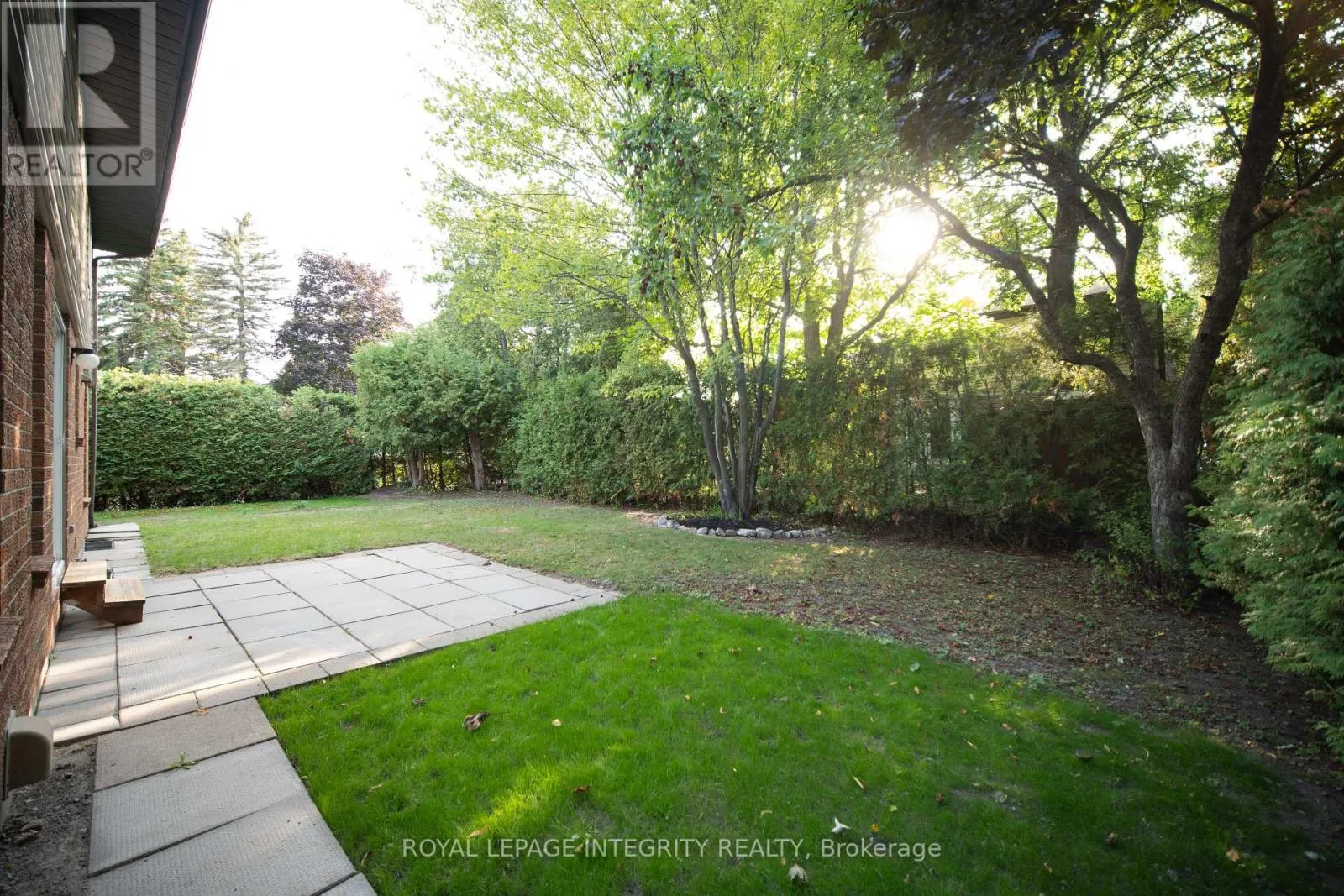 17 MCCLURE CRESCENT