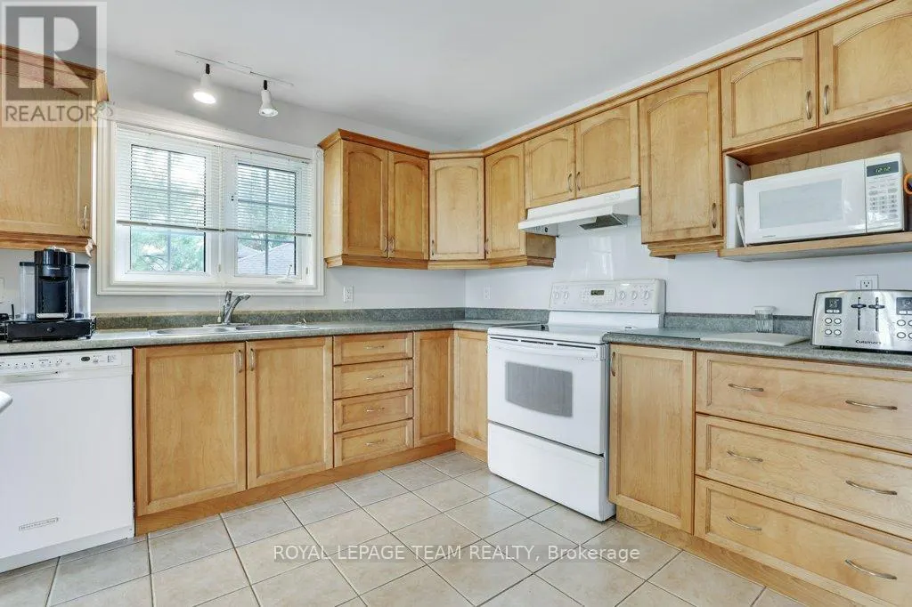 2120 TRAILWOOD DRIVE