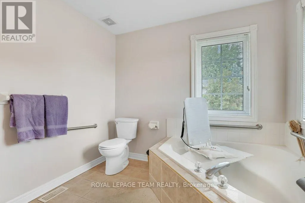 2120 TRAILWOOD DRIVE