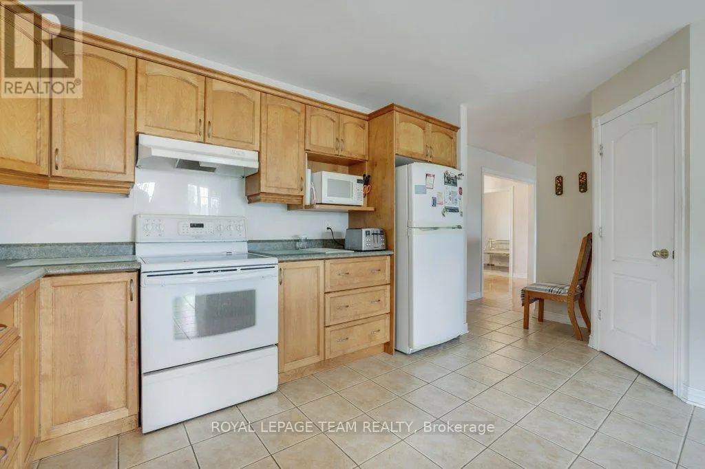 2120 TRAILWOOD DRIVE