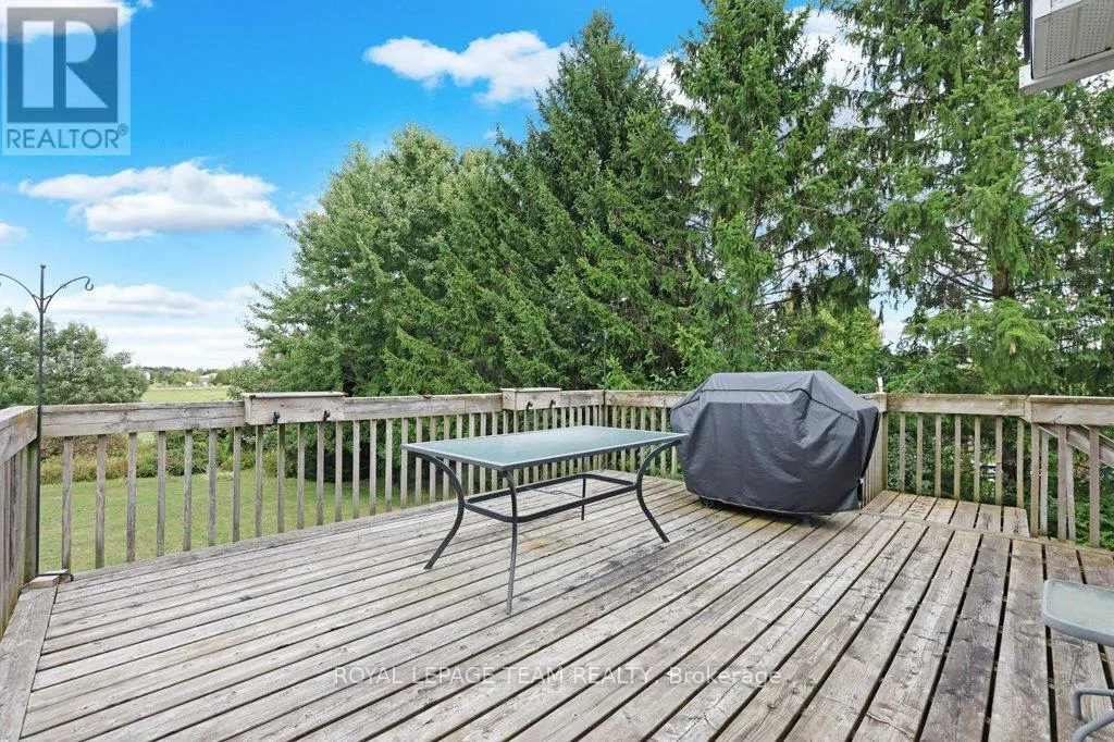 2120 TRAILWOOD DRIVE