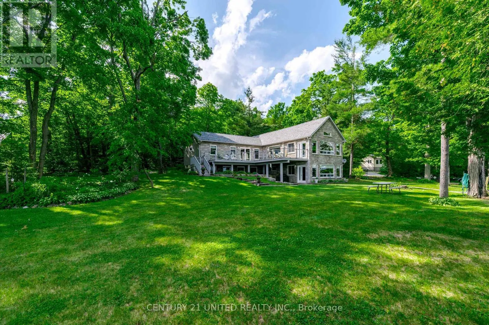 3069 CLEAR LAKE ROAD W