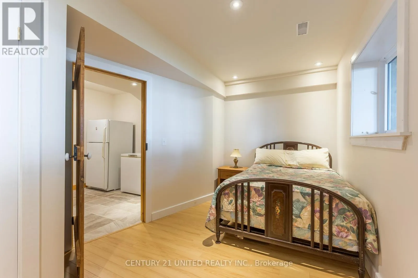 3069 CLEAR LAKE ROAD W