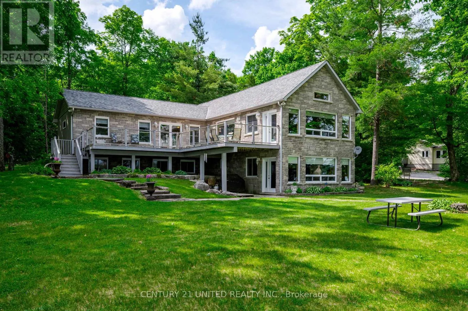 3069 CLEAR LAKE ROAD W