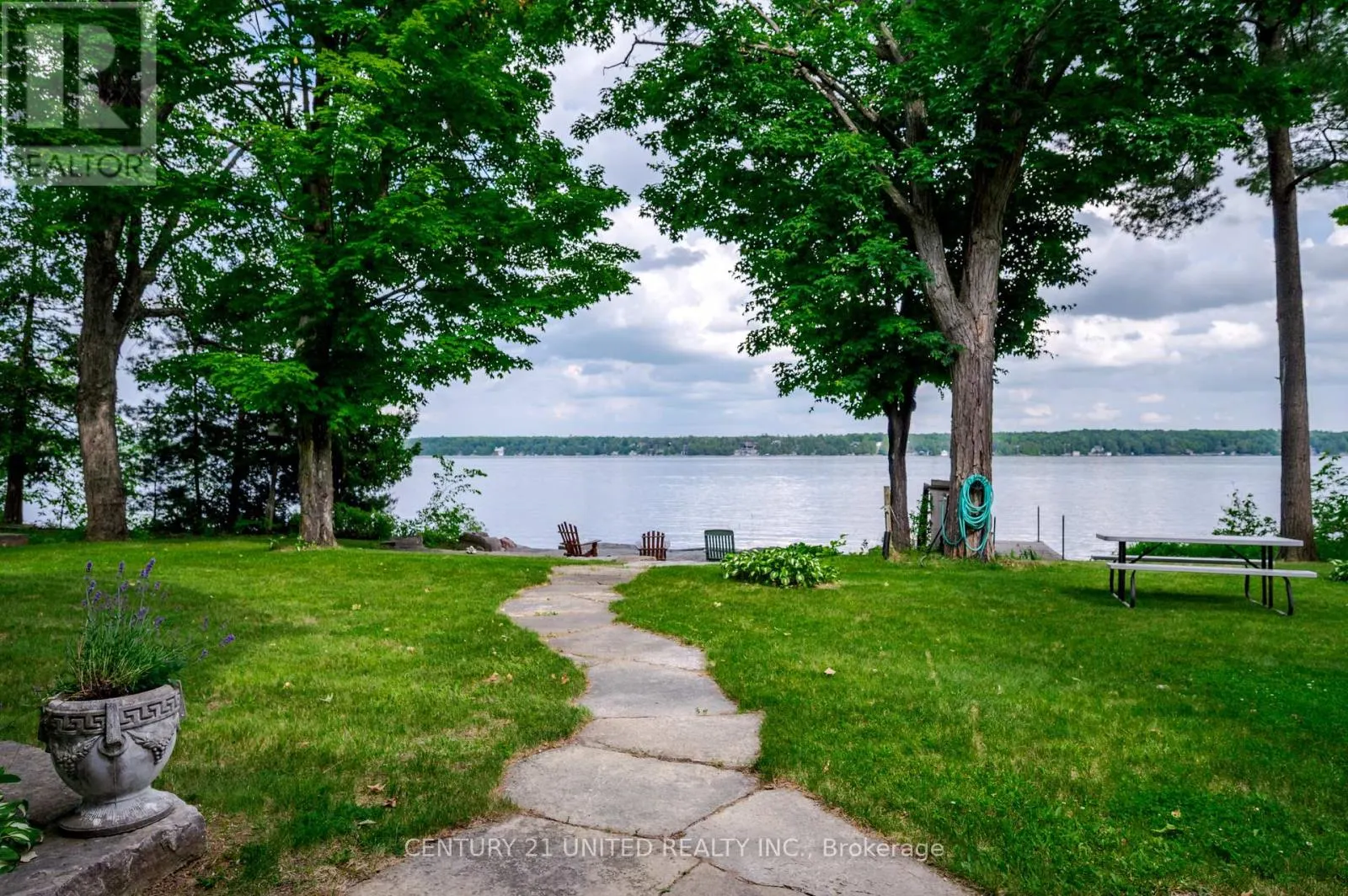 3069 CLEAR LAKE ROAD W