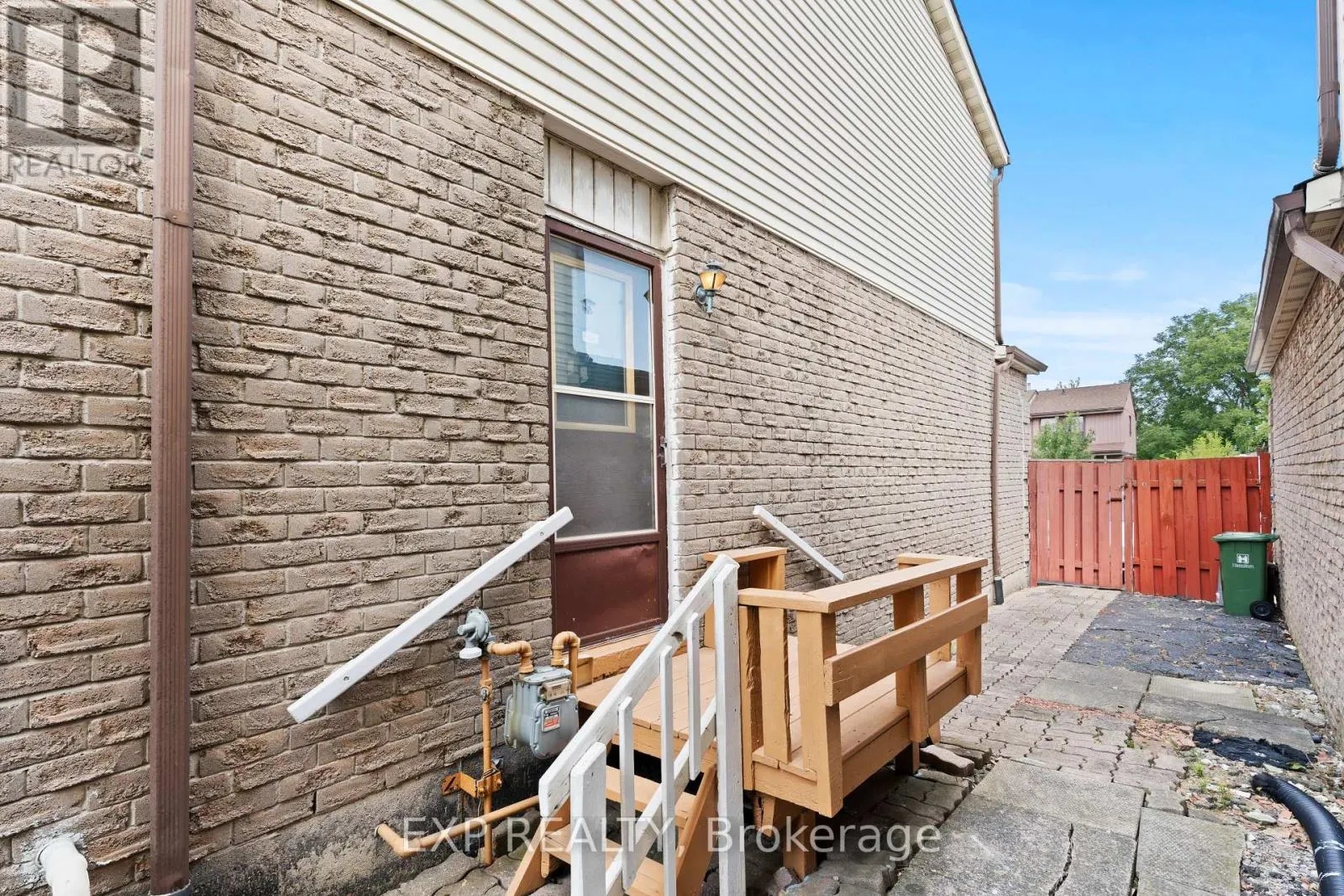 366 FRANKLIN ROAD