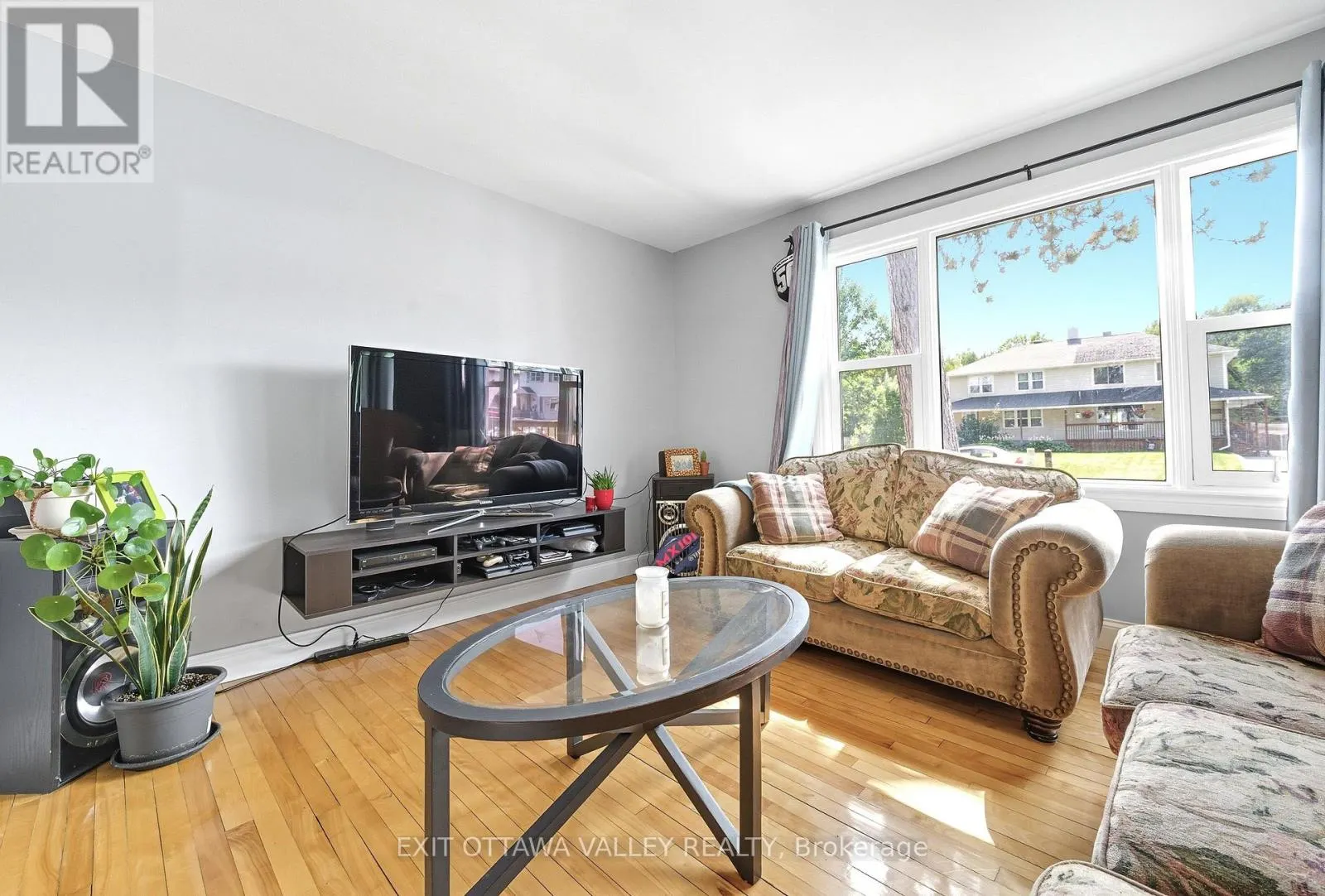 6 FARADAY CRESCENT