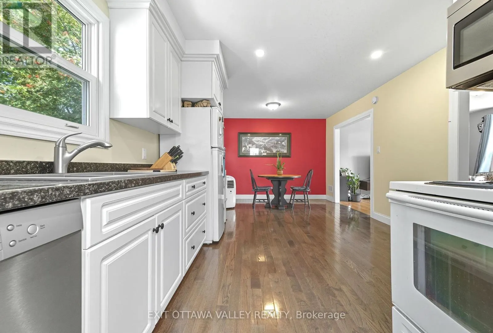6 FARADAY CRESCENT