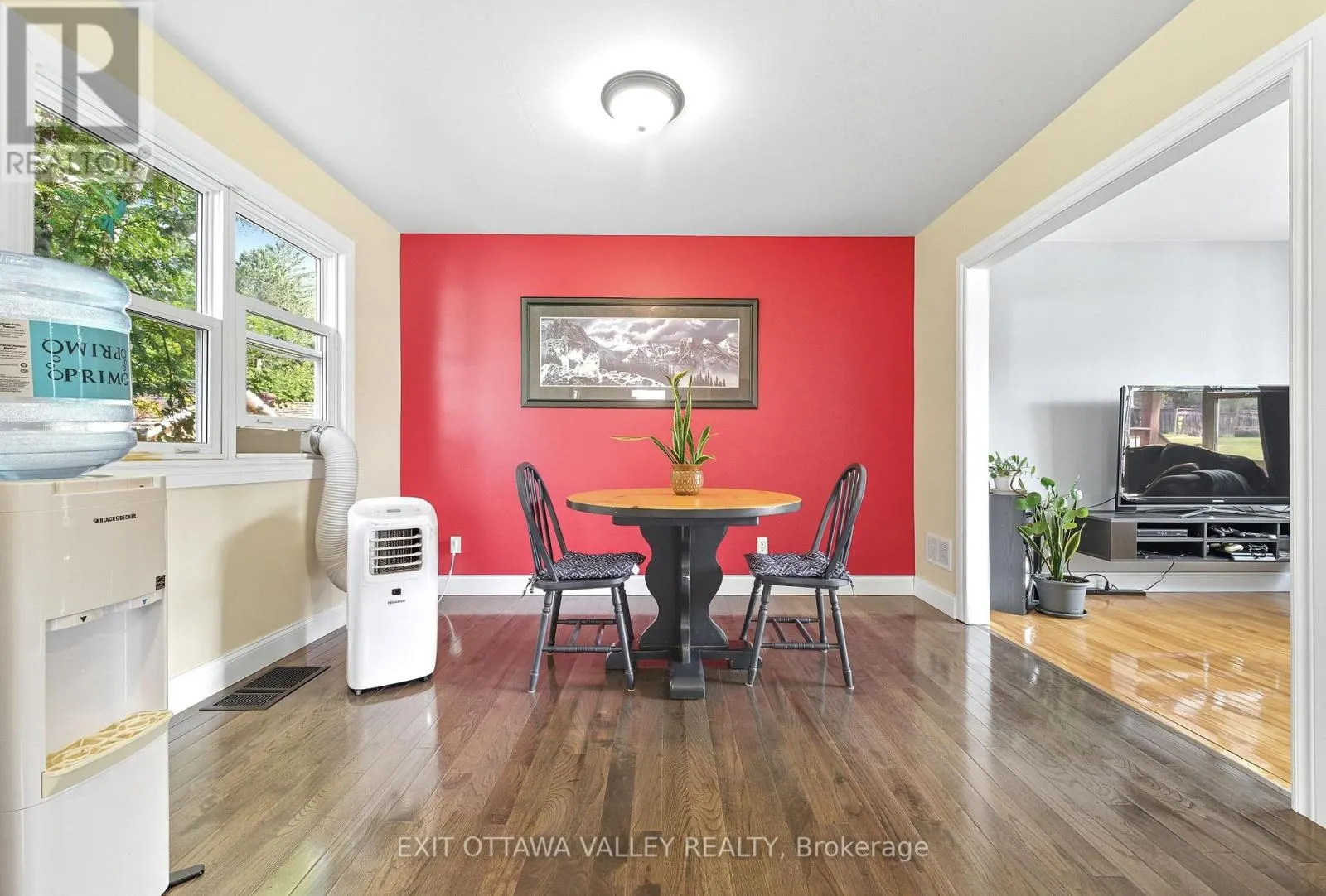 6 FARADAY CRESCENT