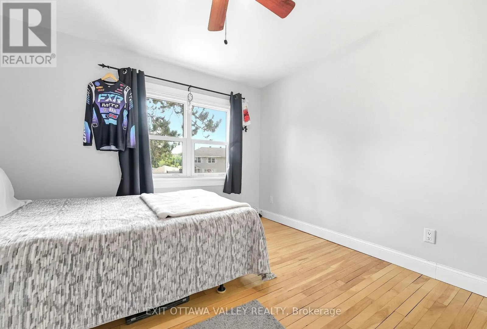 6 FARADAY CRESCENT