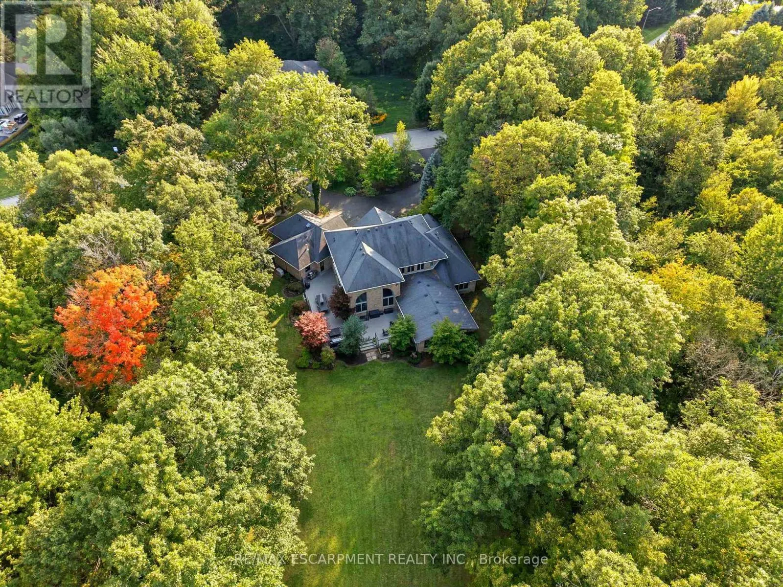 26 PARKSHORE PLACE