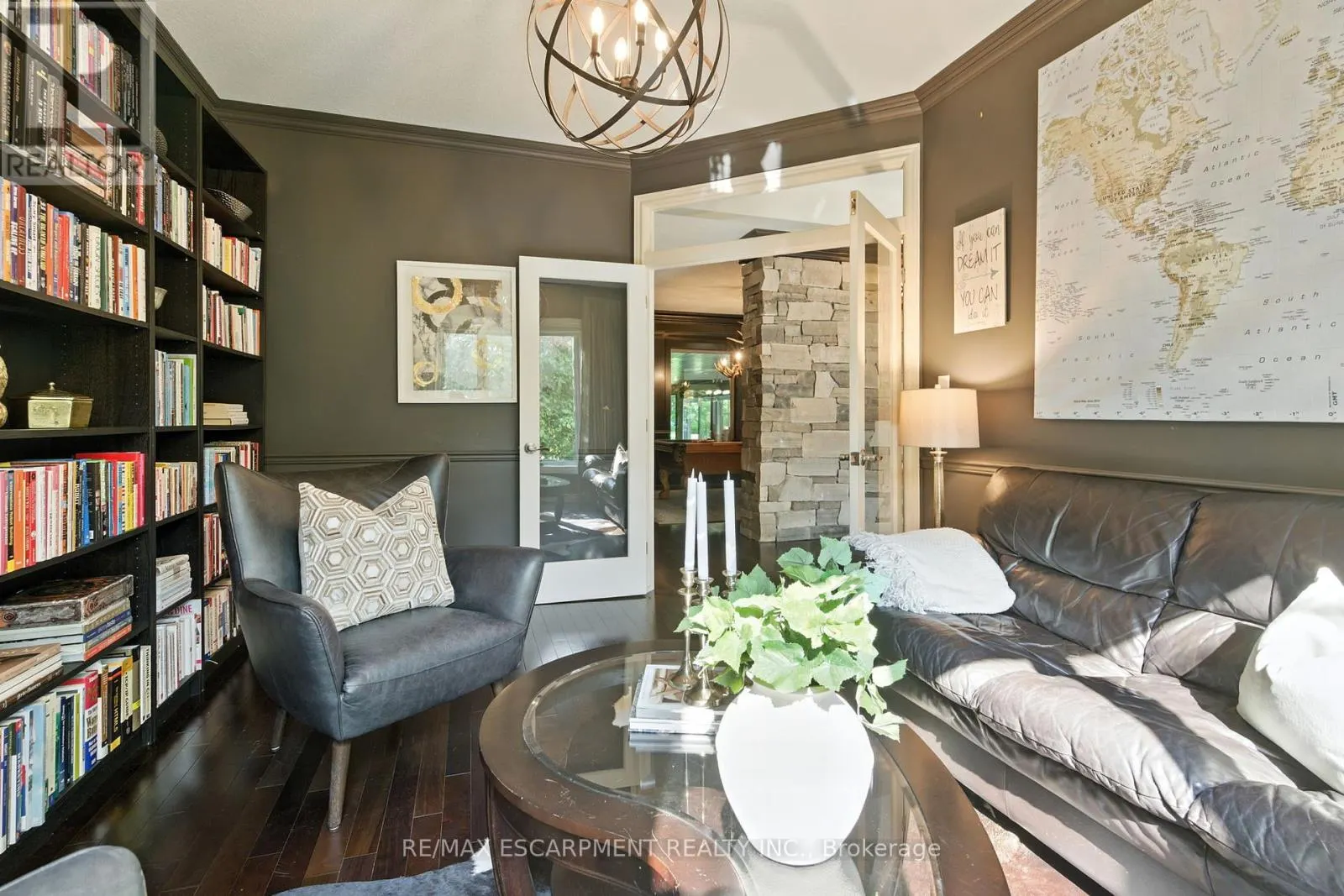 26 PARKSHORE PLACE
