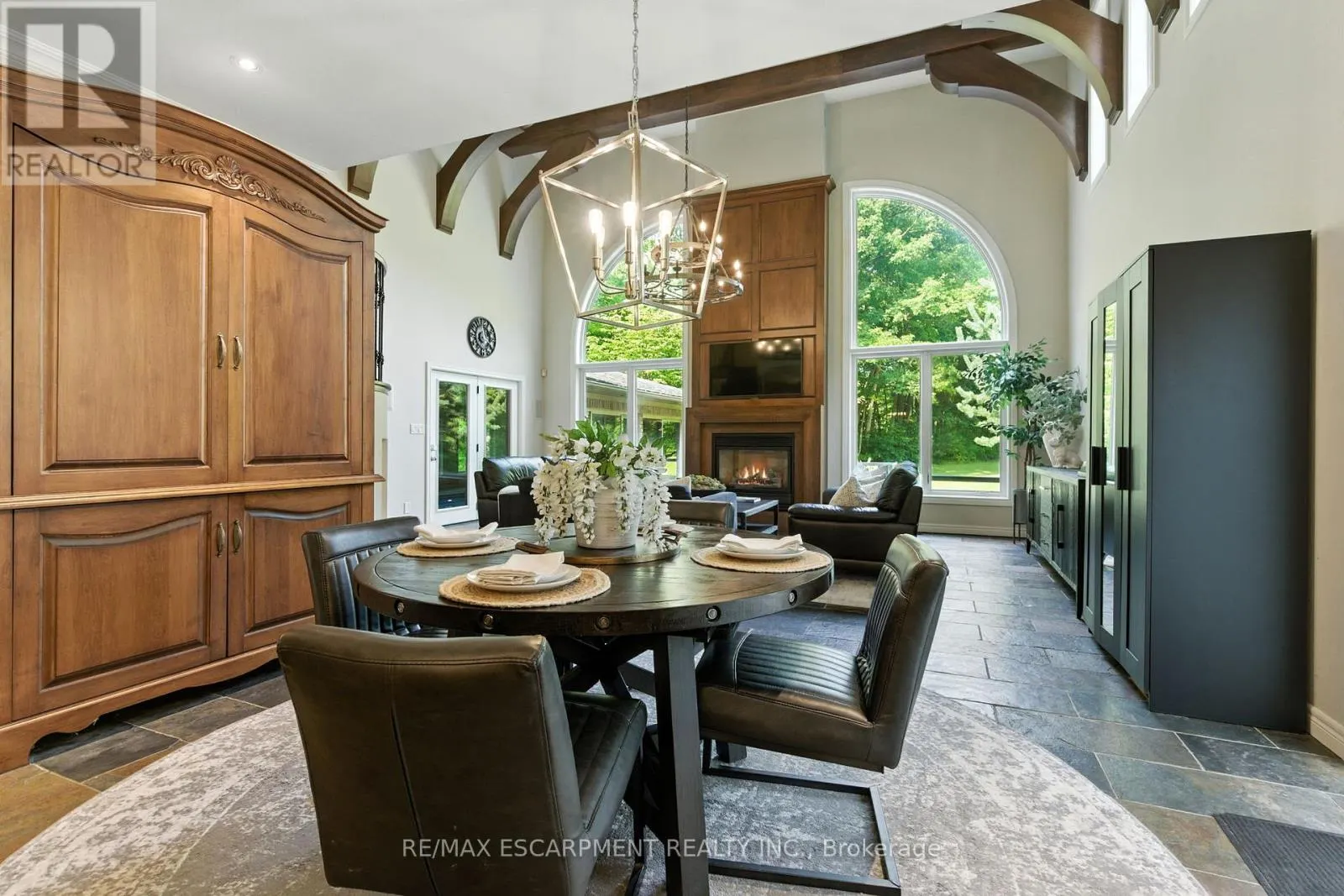 26 PARKSHORE PLACE