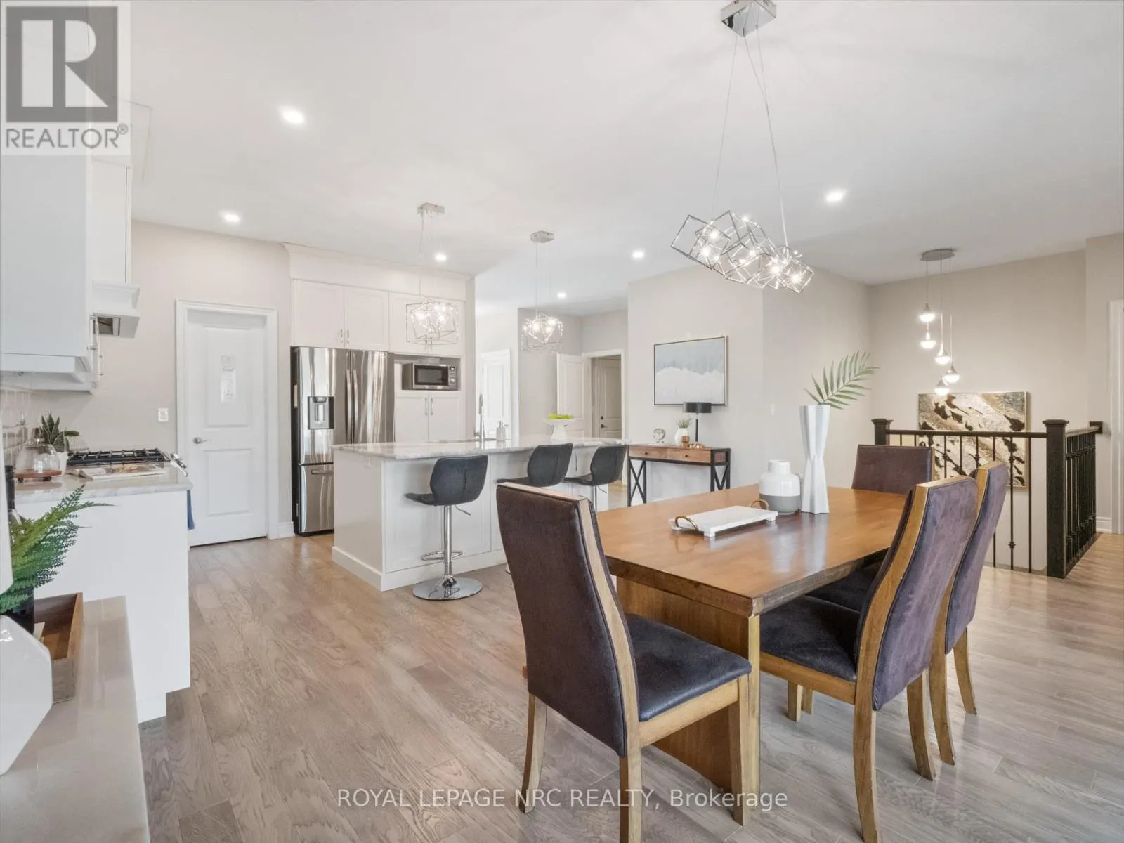 110 NORTH VALLEY DRIVE