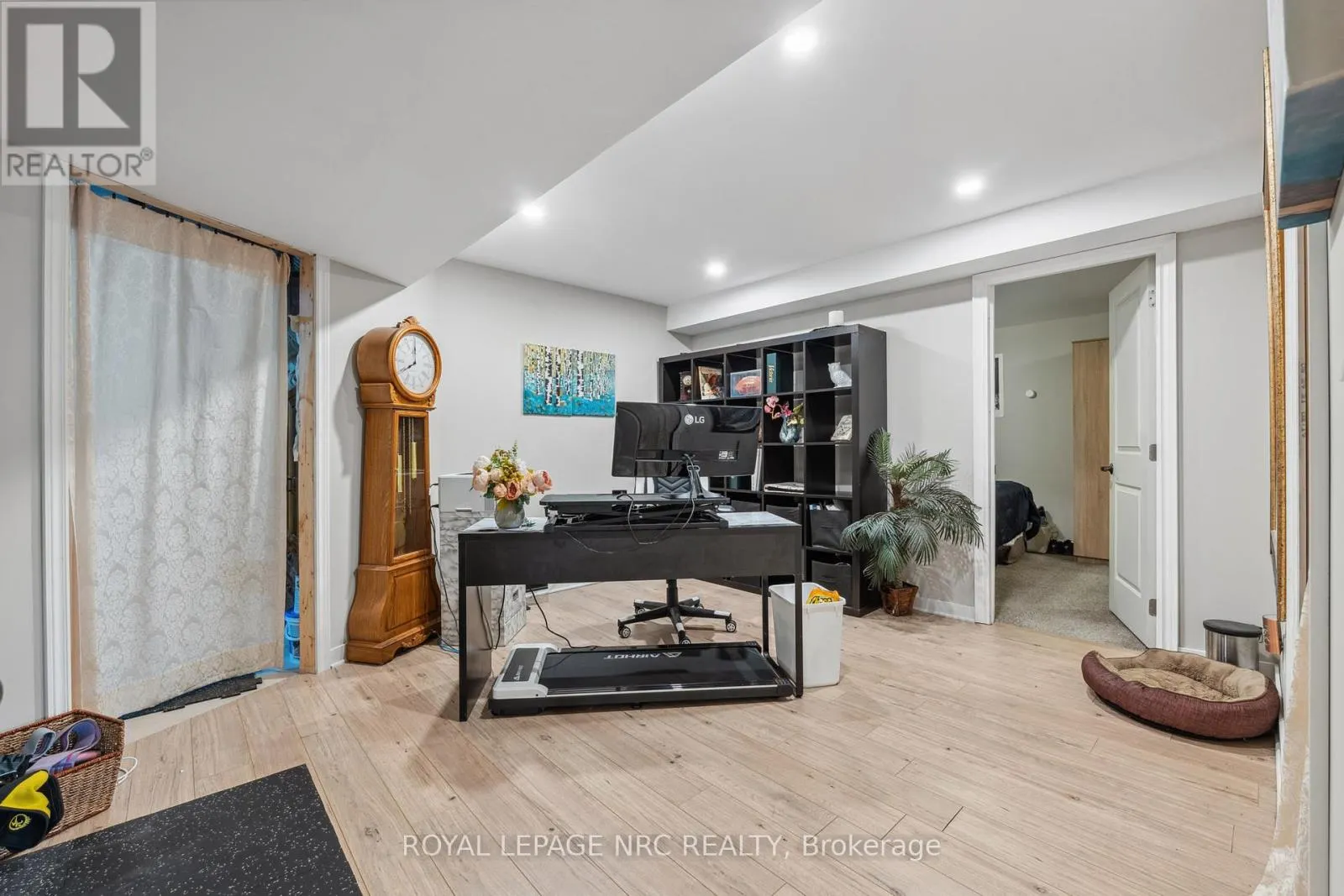 110 NORTH VALLEY DRIVE