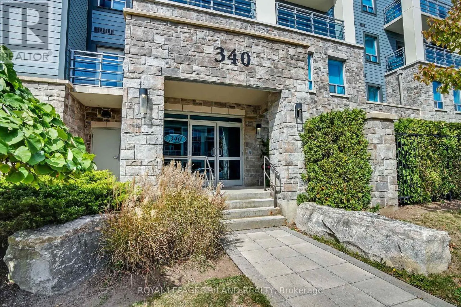 401 - 340 SUGARCREEK TRAIL, #401