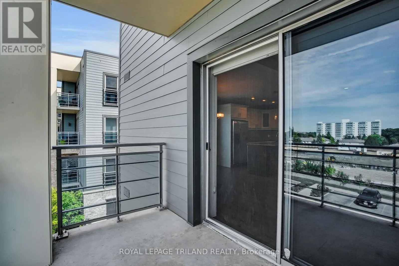 401 - 340 SUGARCREEK TRAIL, #401
