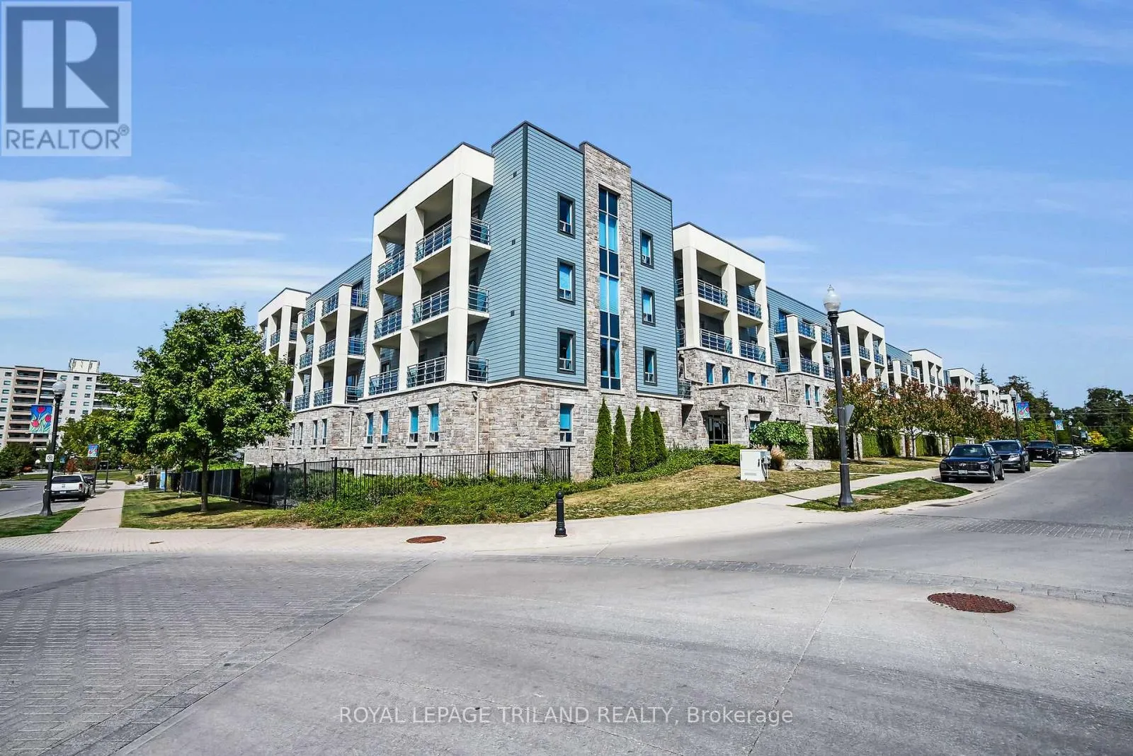 401 - 340 SUGARCREEK TRAIL, #401