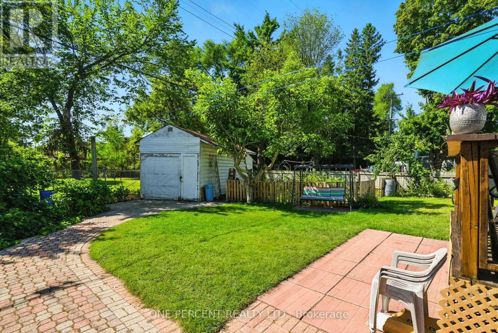 279 ANNA AVENUE W