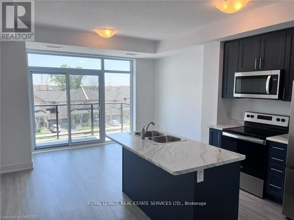 329 - 460 DUNDAS STREET E