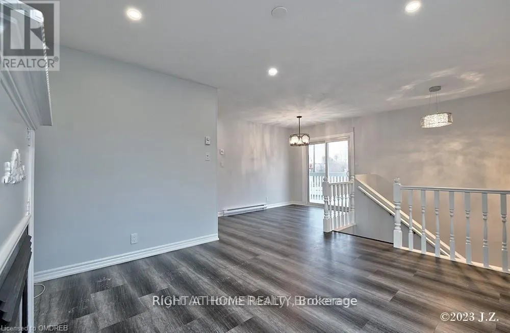 839 MOUNTAIN ASH ROAD W