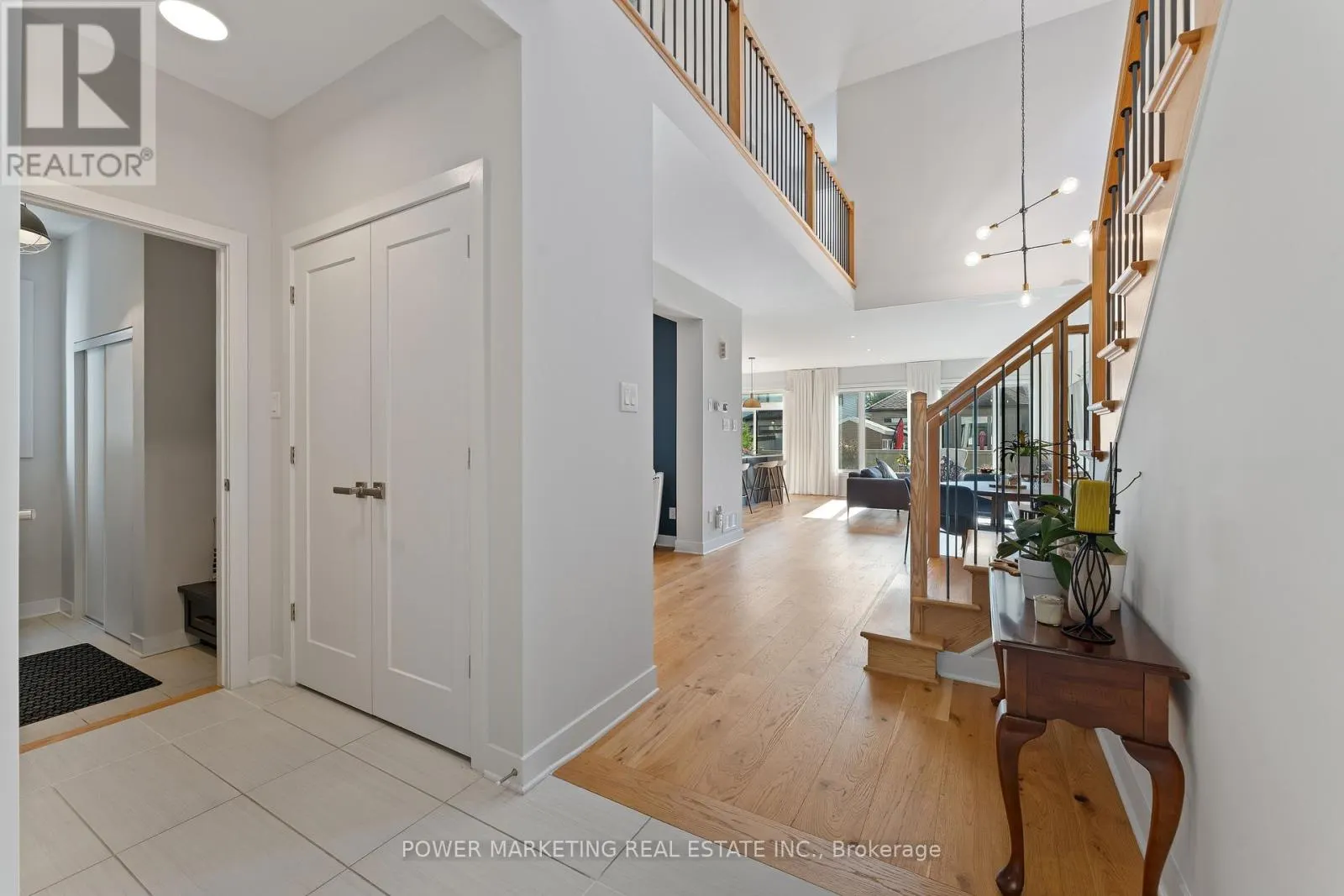 537 COMPASS STREET