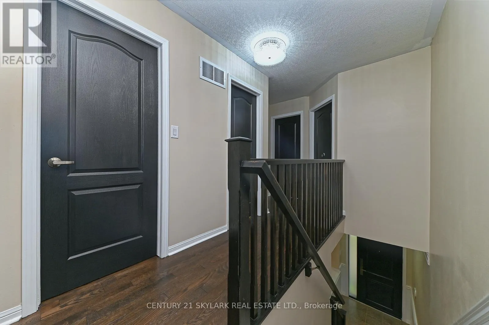 24 DALTON DRIVE