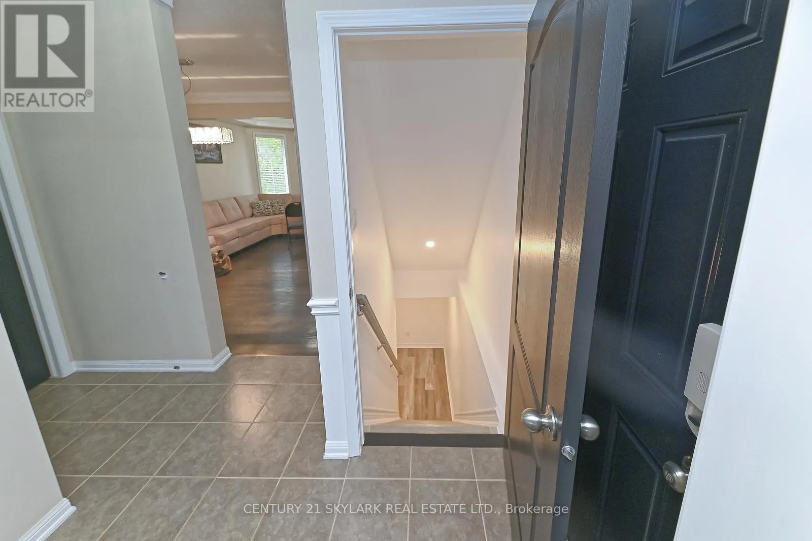 24 DALTON DRIVE
