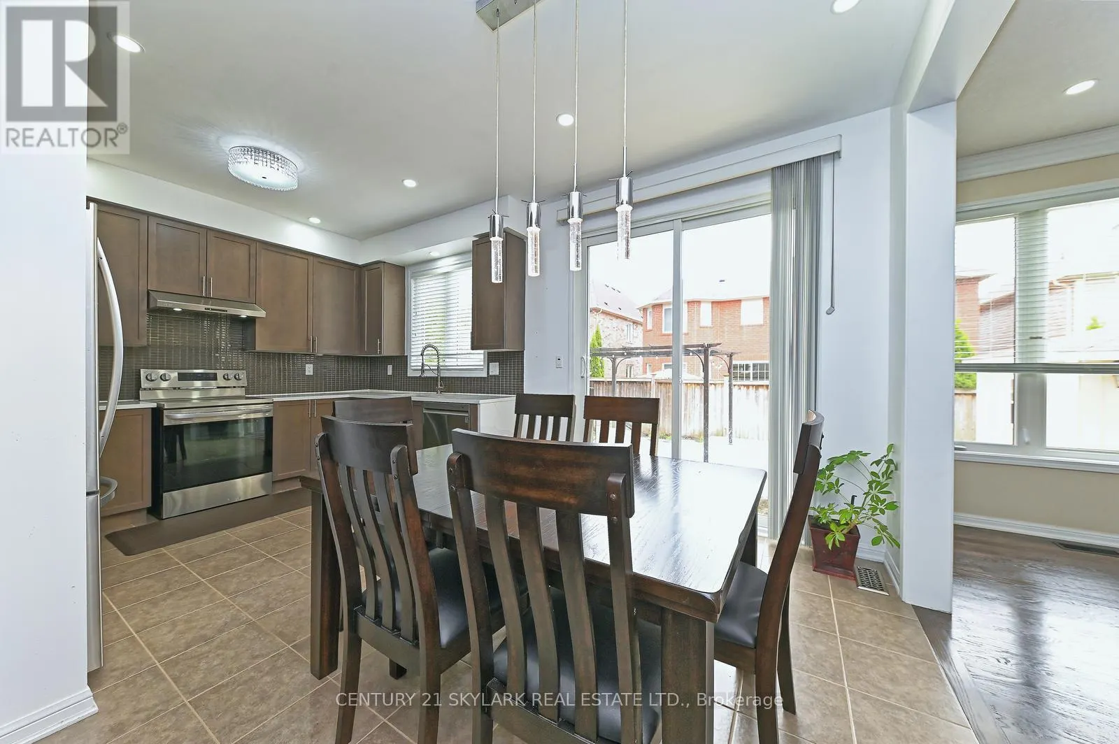 24 DALTON DRIVE