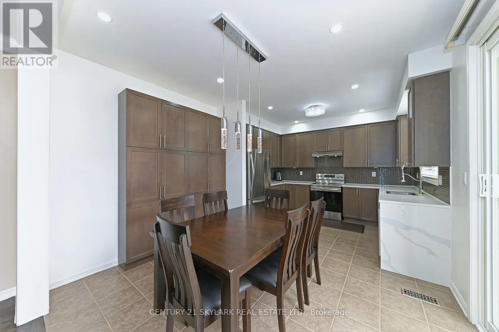 24 DALTON DRIVE