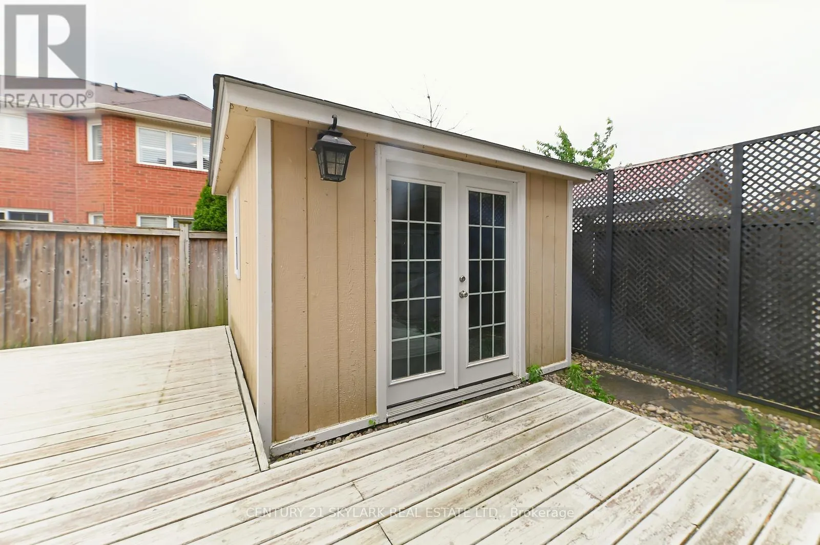 24 DALTON DRIVE