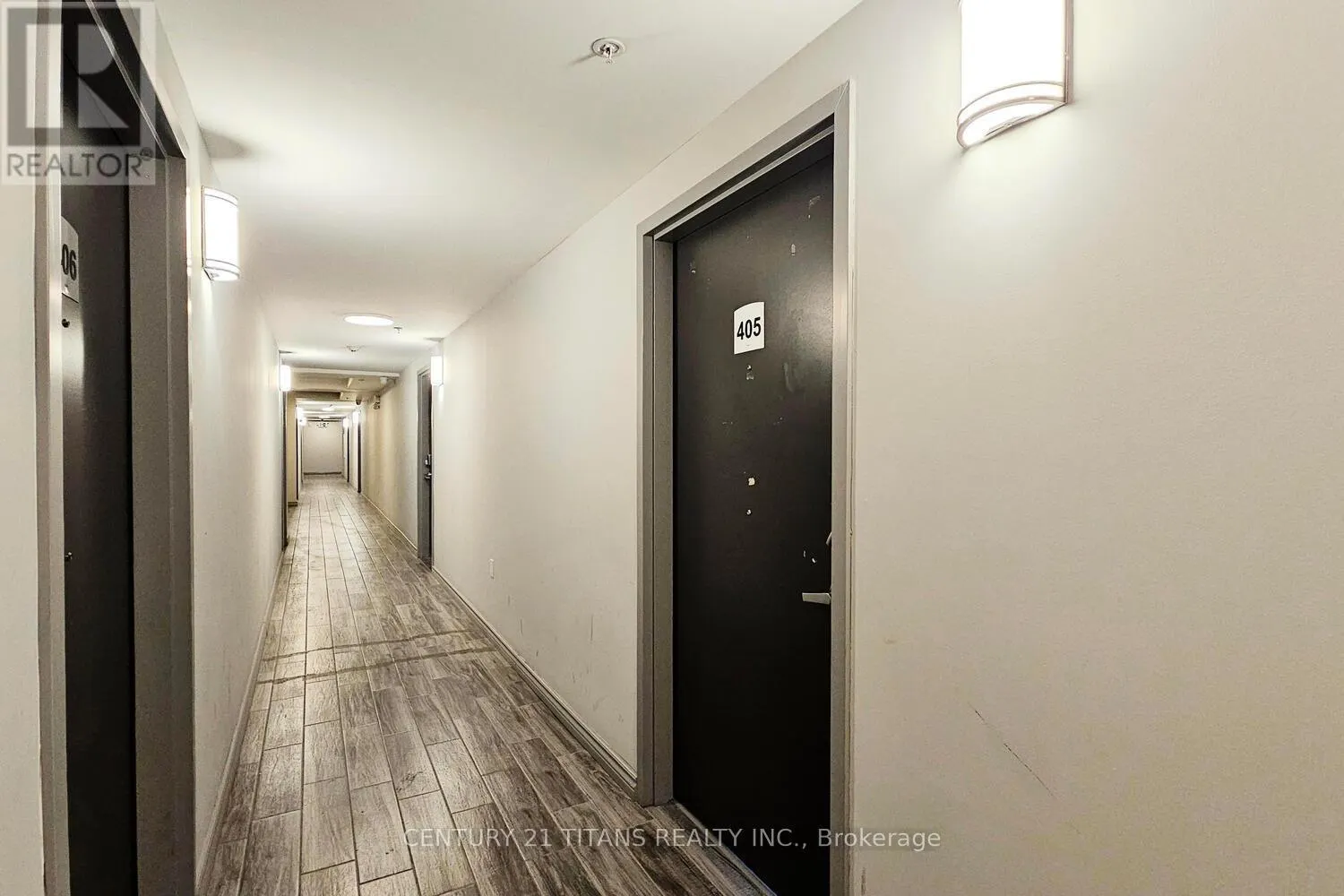G405 - 275 LARCH STREET
