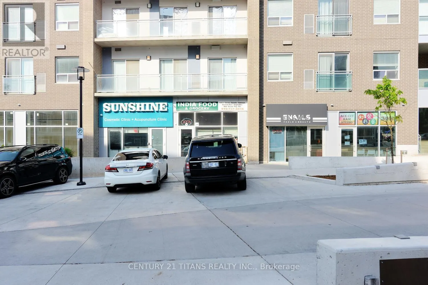 G405 - 275 LARCH STREET