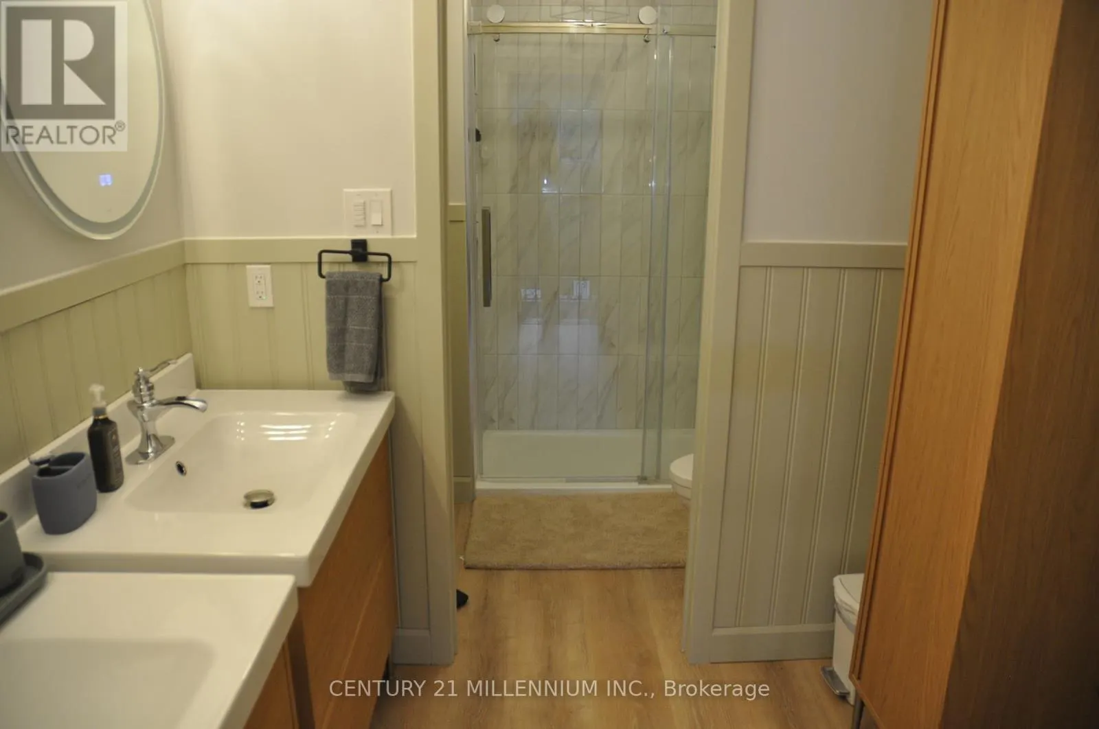 7 ERINWOOD DRIVE