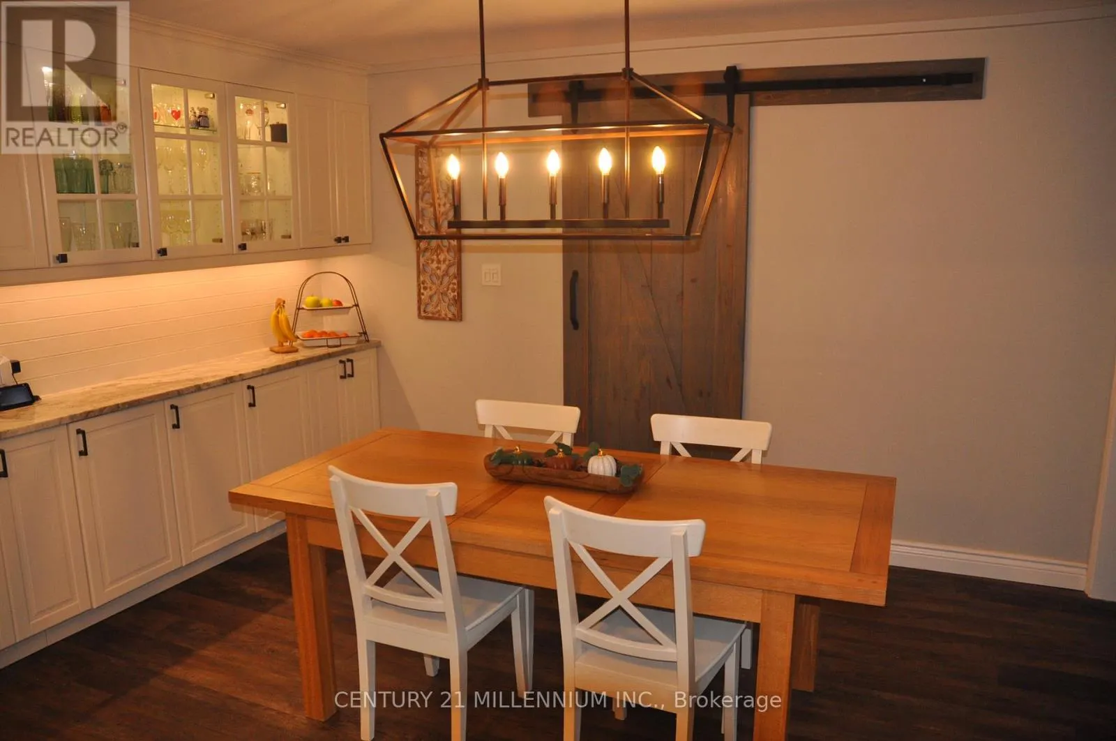 7 ERINWOOD DRIVE