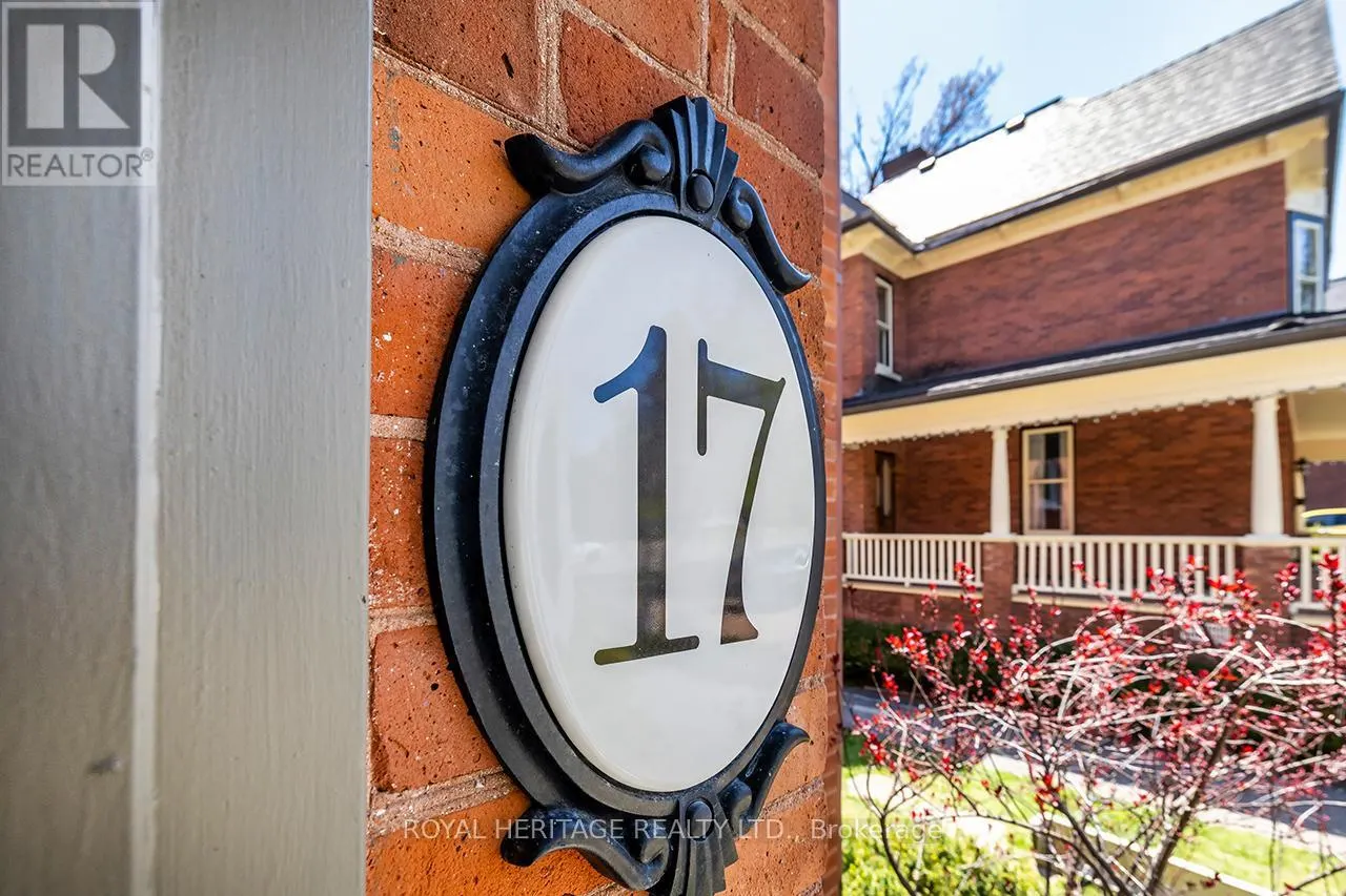 17 FRANCIS STREET