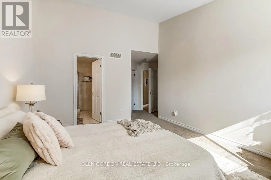 48 - 1077 HAMILTON ROAD, #48
