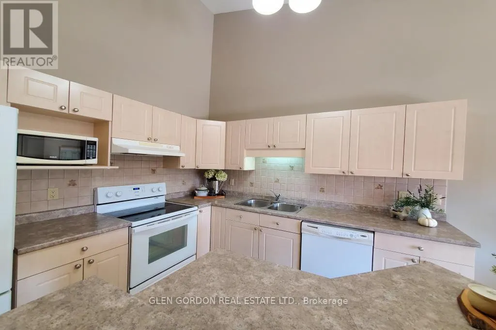 48 - 1077 HAMILTON ROAD, #48