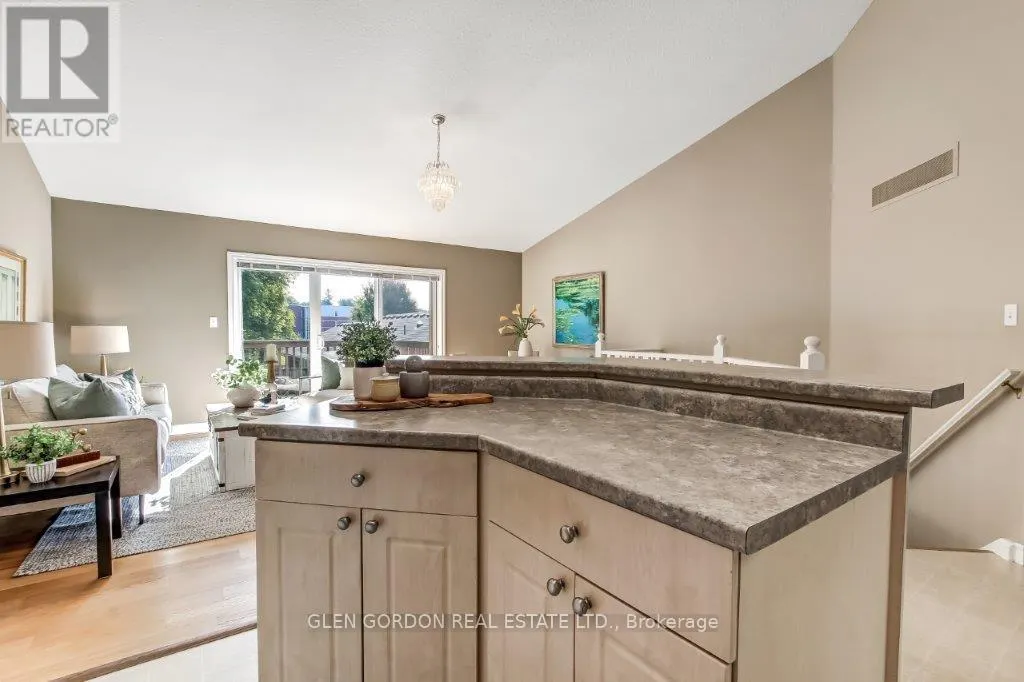48 - 1077 HAMILTON ROAD, #48
