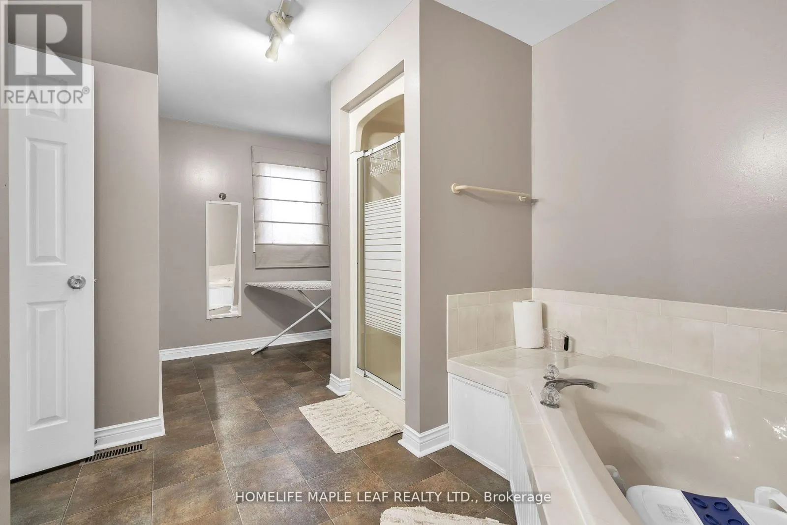 28 - 308 CONWAY DRIVE