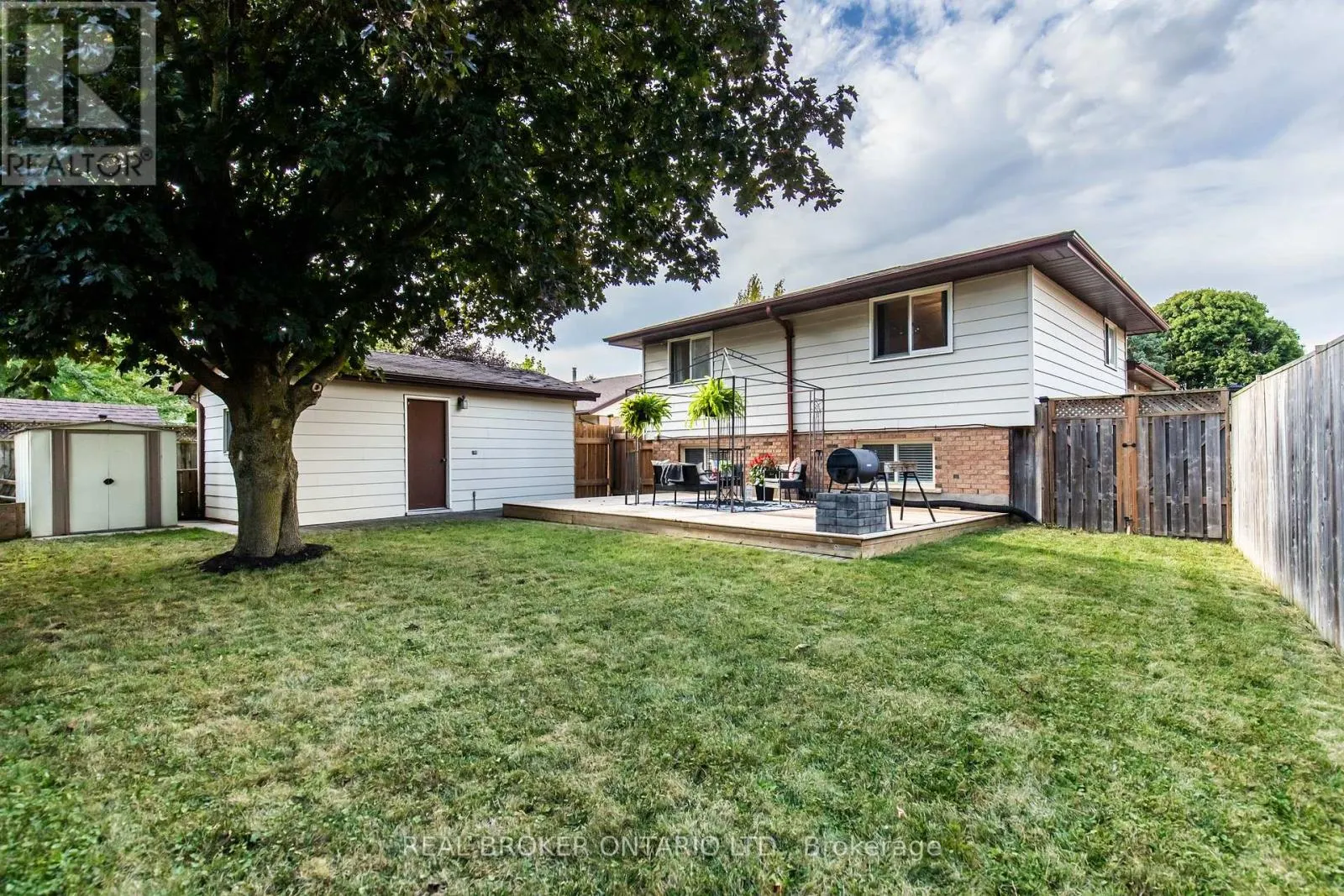 1134 MOHAWK STREET