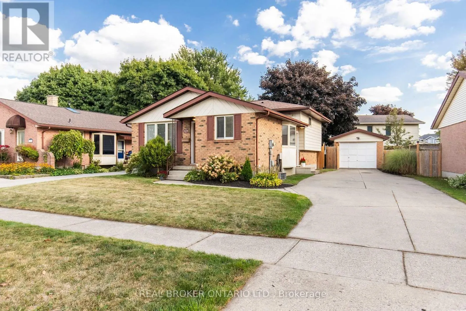 1134 MOHAWK STREET