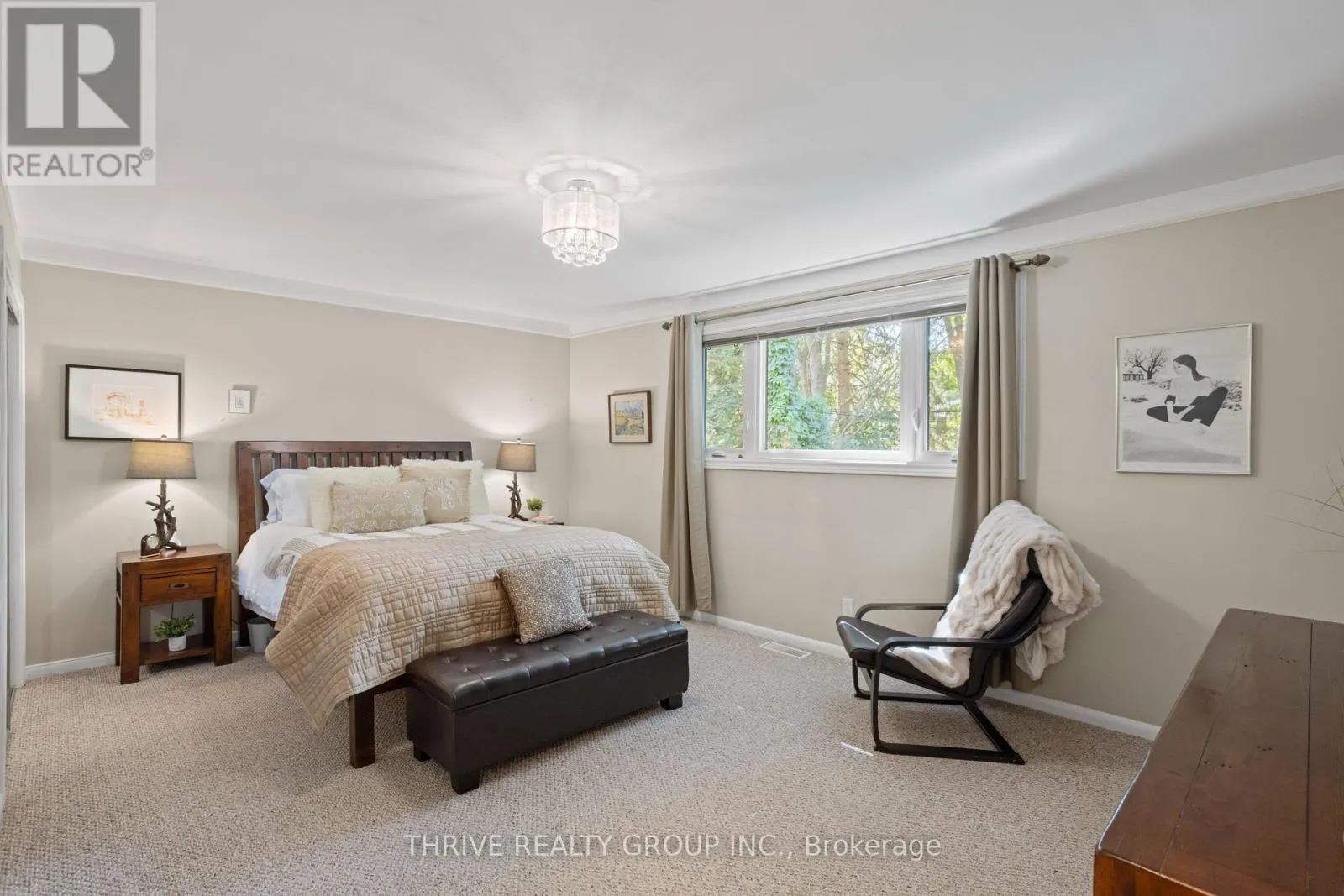 1284 WAYNE ROAD