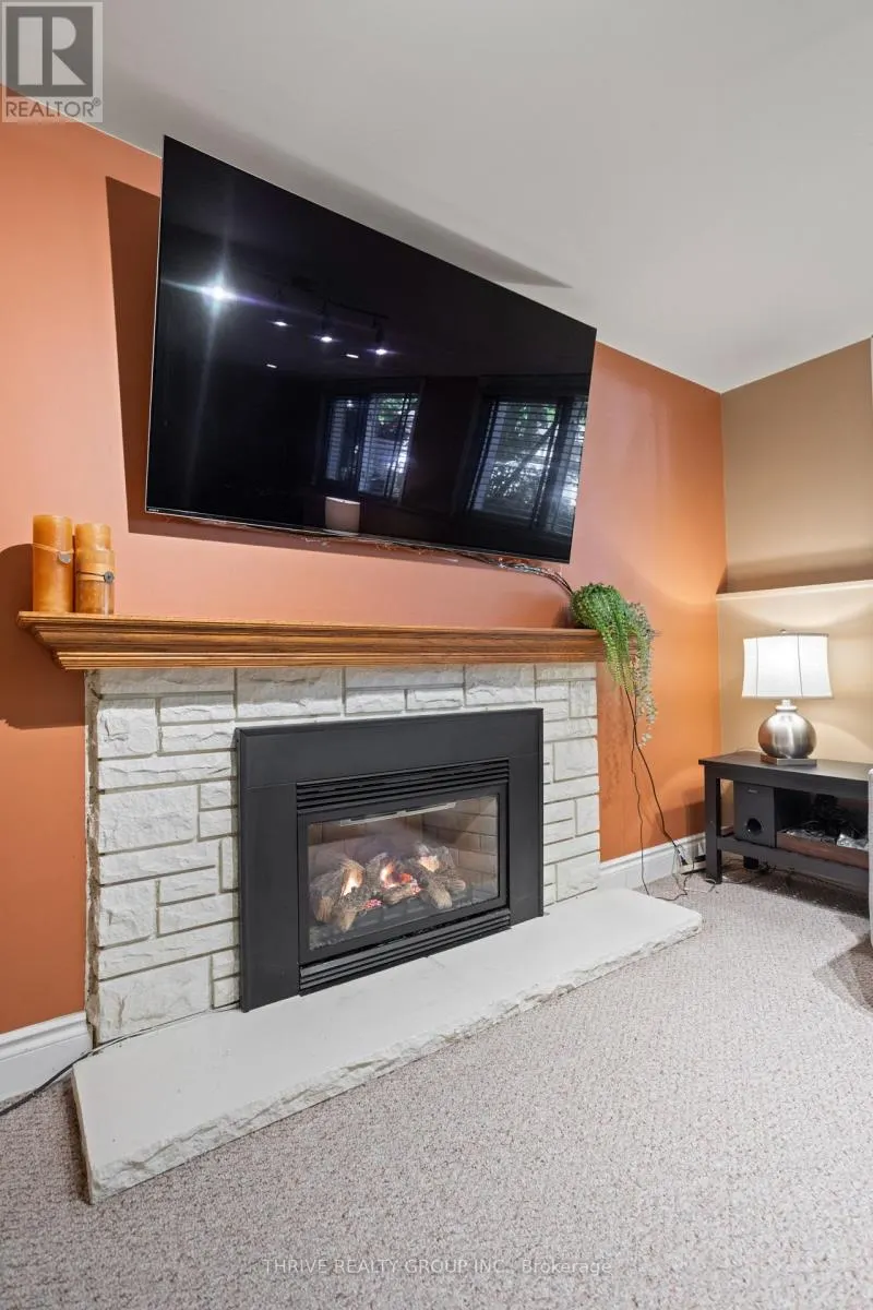 1284 WAYNE ROAD