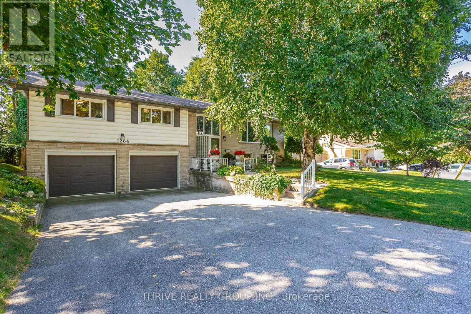 1284 WAYNE ROAD