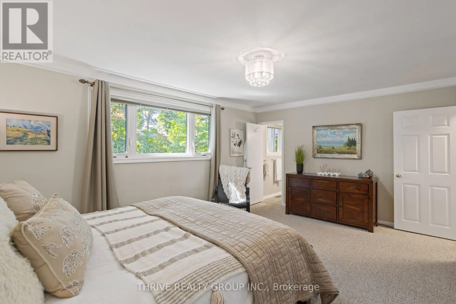 1284 WAYNE ROAD