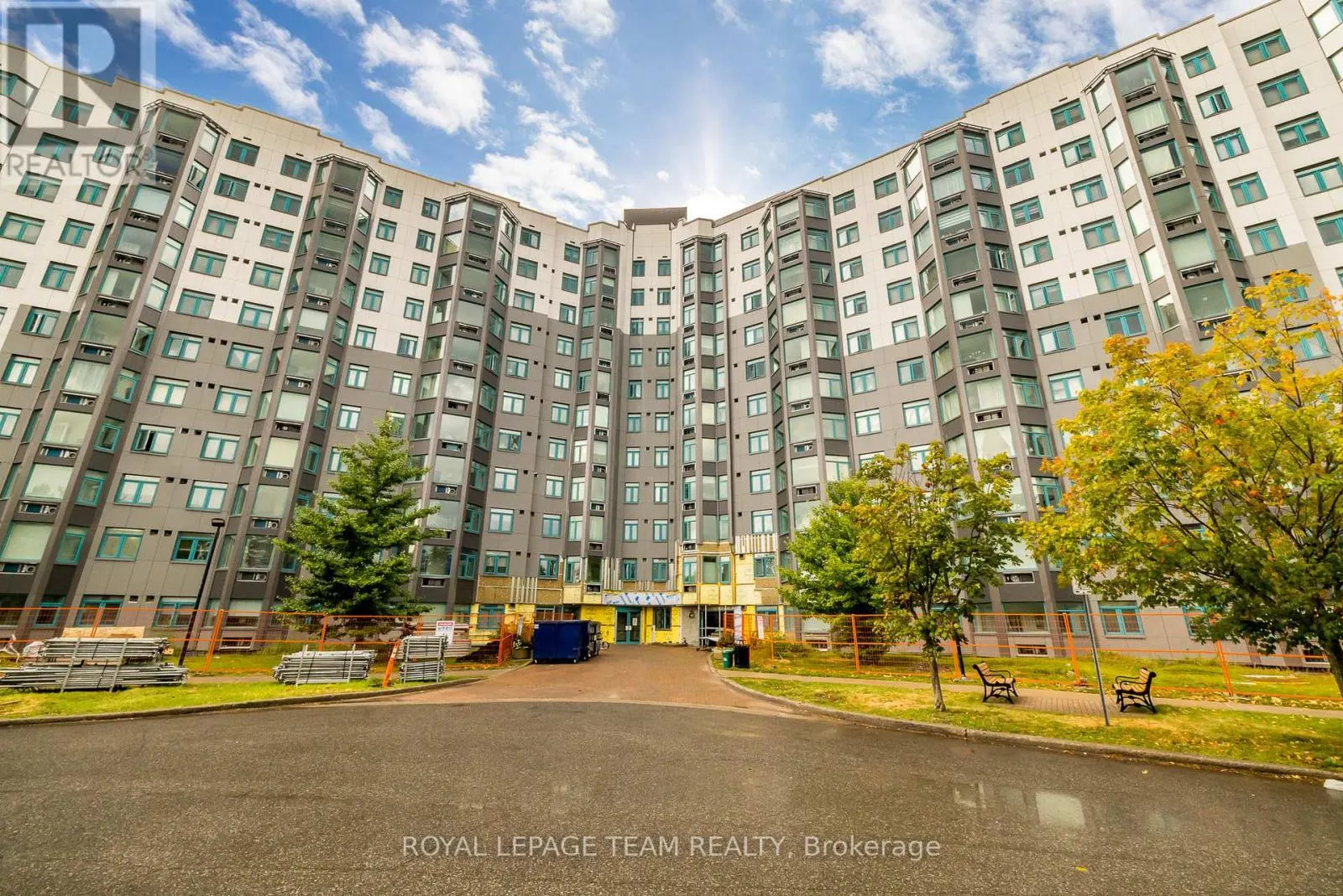 115 - 1025 GRENON AVENUE
